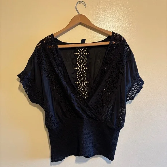 White House Black Market Embroidered Lace Top - Picture 1 of 8